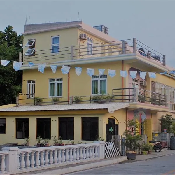 Siayanrock Hometel, hotel v destinaci Ivana