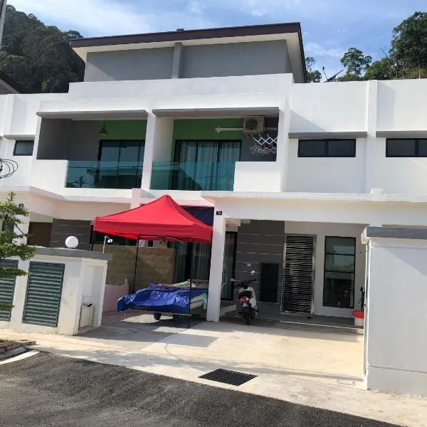 2sty Villa - Walking Distance To The Beach, hotel v destinaci Pangkor