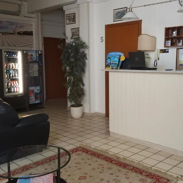 Albergo Pensione Ardenza SELF CHECK-IN, hotel in Nibbiaia