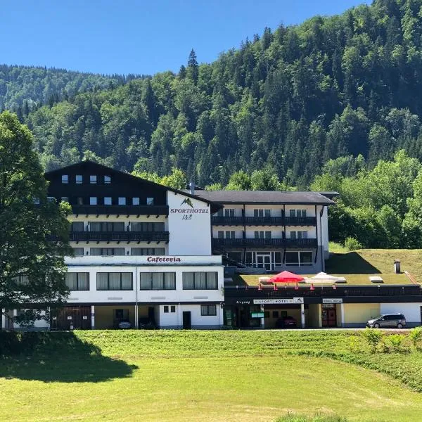 Sporthotel am Ötscher, hotel v destinaci Lackenhof