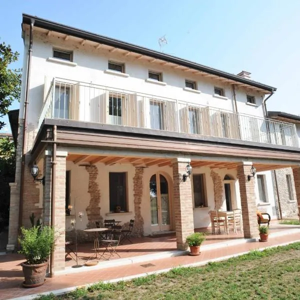 Il Giardino Del Conte Custoza, hotel v destinácii Marmirolo