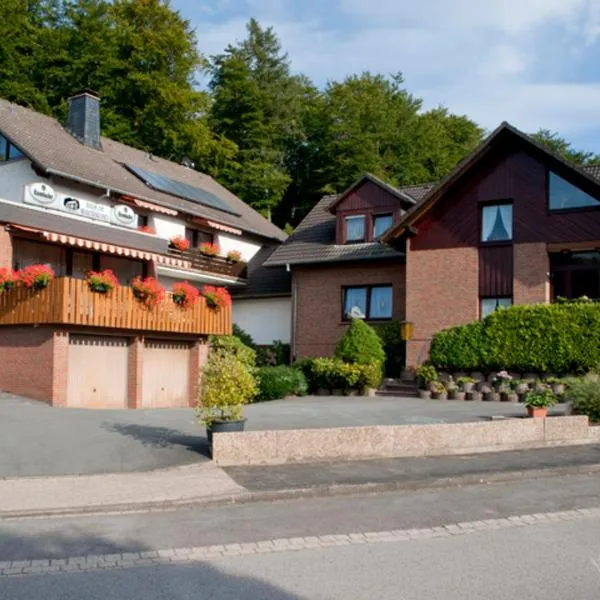 Pension Haus am Waldesrand, hotel v destinaci Schieder-Schwalenberg