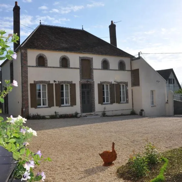 Gite Les Robins, hotel v destinaci Rebourseaux