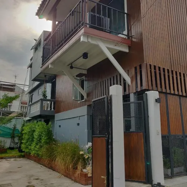 THE HOG, hotel v destinaci Bangkok Yai