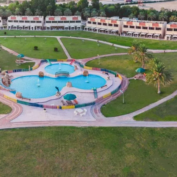 Palm Beach Resort Half Moon, hotel i Halvmånebugten