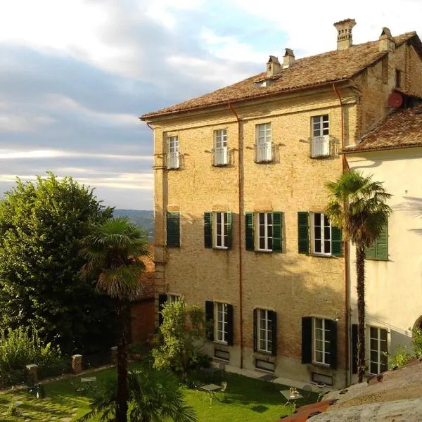 Albergo Real Castello, hotel v destinaci Verduno