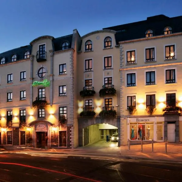 Bracken Court Hotel, hotel v destinaci Balbriggan