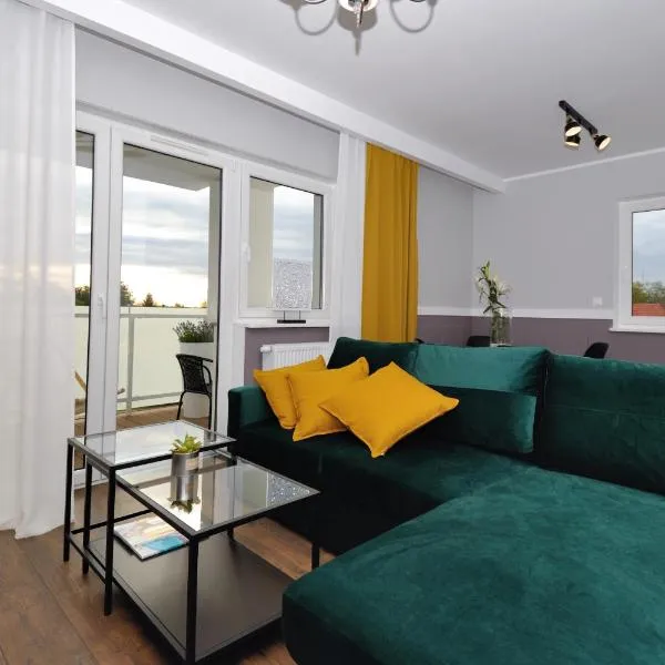 Apartament RESORT Chełmońskiego Śrem، فندق في شرم