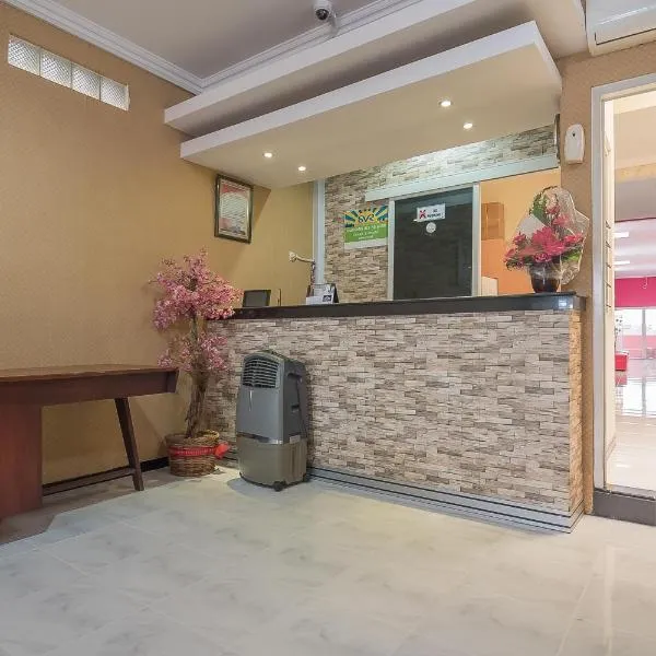 RedDoorz near MT Haryono Semarang, hotel in Semarang