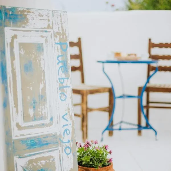 Pueblo Viejo Suites、カマリのホテル