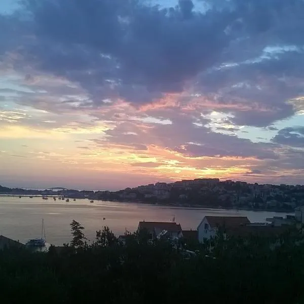 Varaždinci, hotel v Rogoznici