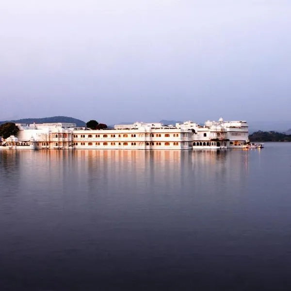 Taj Lake Palace Udaipur, hotel v destinaci Udajpur
