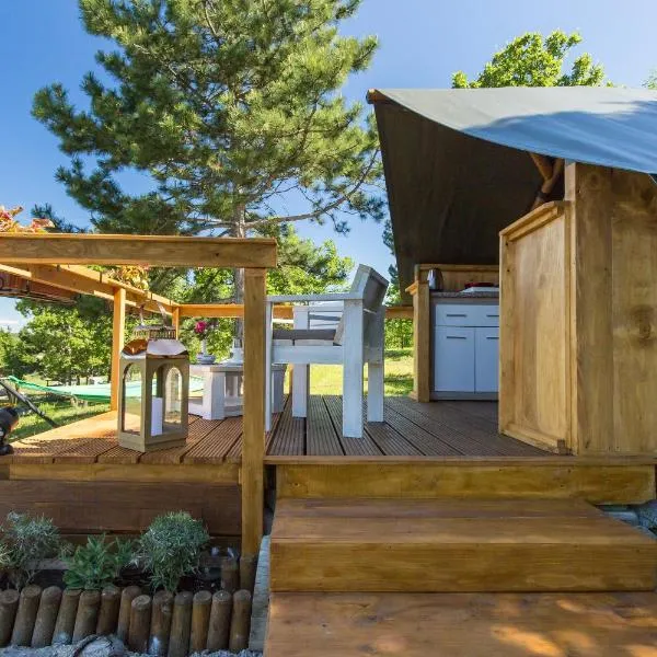 Kamp Romantik - glamping, hotel v destinaci Labin