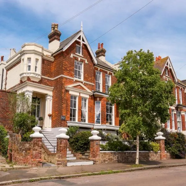 Black Rock House, hotelli kohteessa Hastings