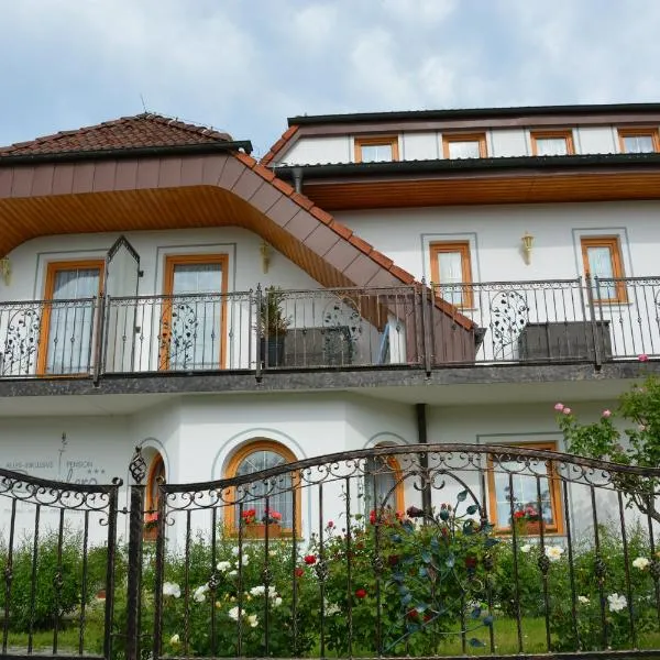 Pension Restaurant Rosenberg, отель в городе Еннерсдорф