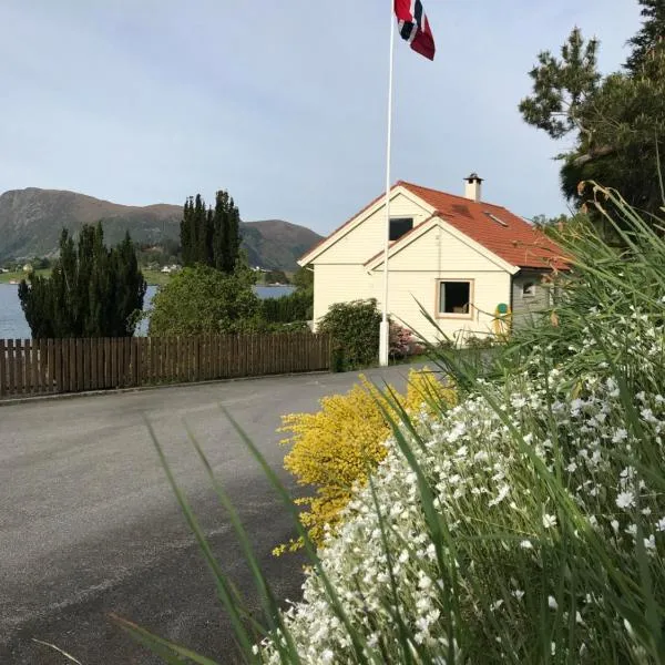 Skogstad Holiday Home, hotel em Måløy