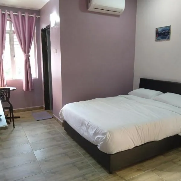 Purple Dream Home, hotel en Teluk Panglima Garang