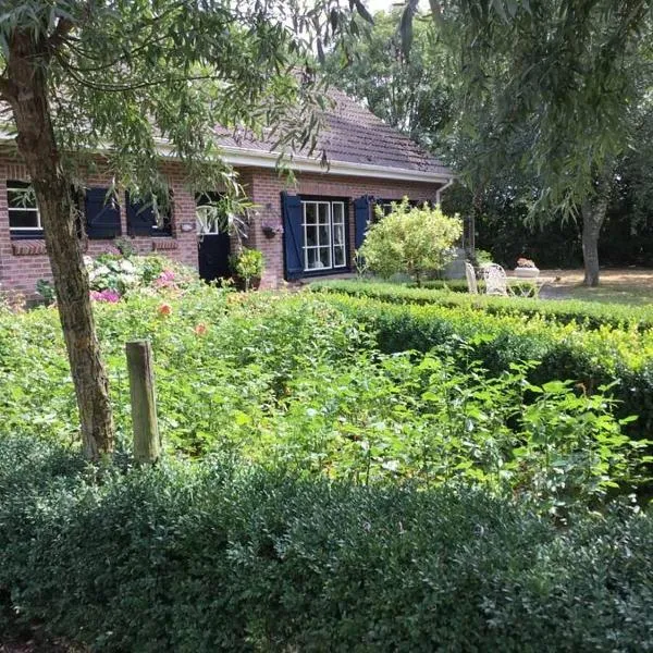 Royale bovenwoning, hotel em Vlake