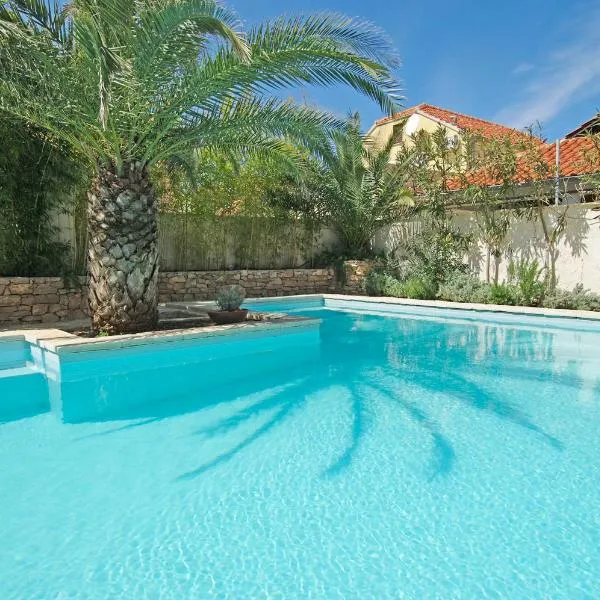 Apartman Murter Center 4+1 ID 720, hotel v Murteru