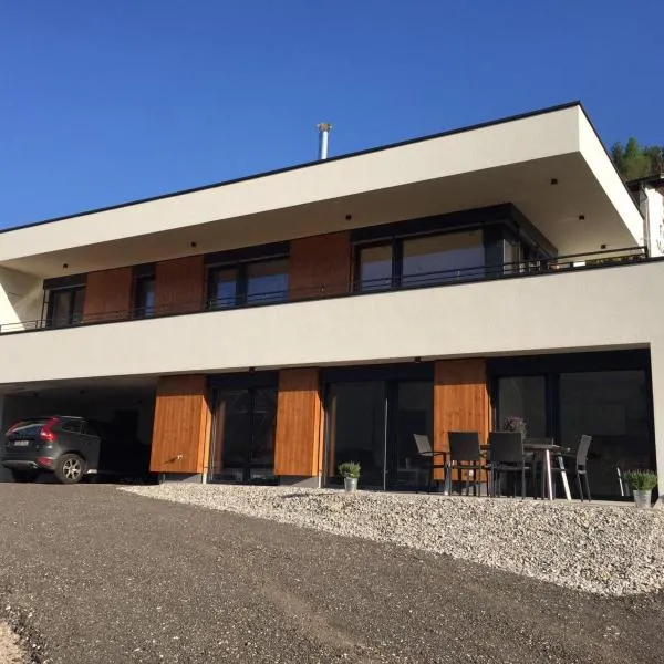 Seechalet, hotel v destinaci Altossiach