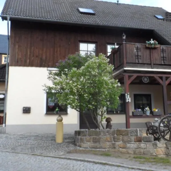 Ferienwohnung am Schloss Lauenstein im Erzgebirge, Hotel in Lauenstein