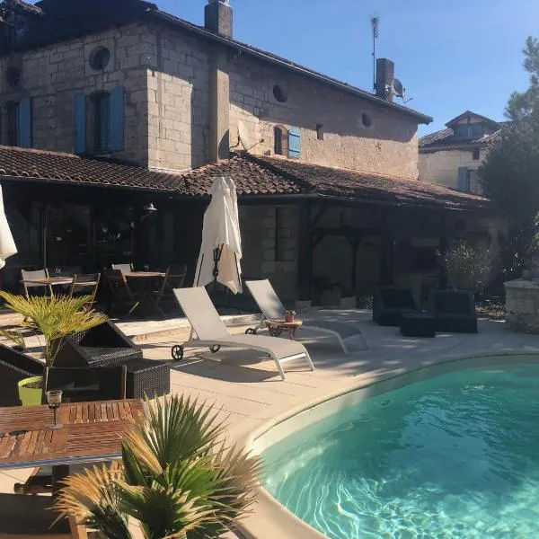 Hostellerie Les Griffons, hotel in Puy-de-Fourches