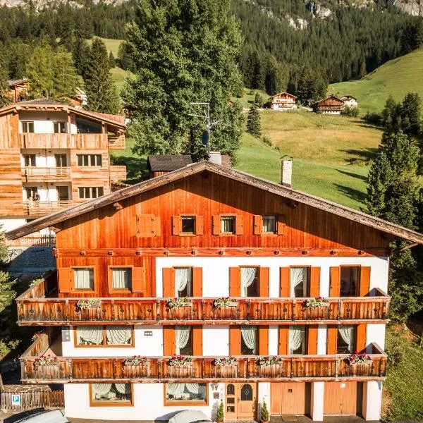 Ciasa Nives, hotel v destinácii La Villa