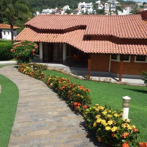 Linda Casa em Escarpas do Lago Capitólio MG