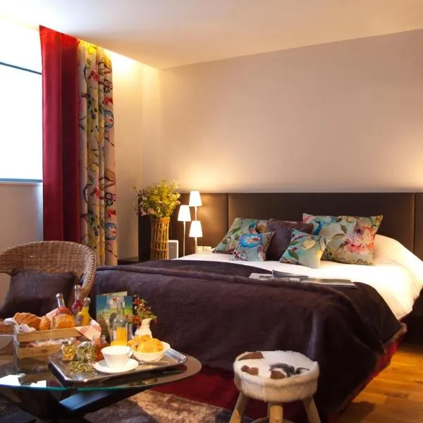 André et Viviane Chatelard - Chambres d'hôtes, hotell sihtkohas Saint-Bonnet-le-Froid