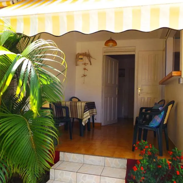 Résidence Cassin Nicol, hotel v destinaci Terre-de-Haut