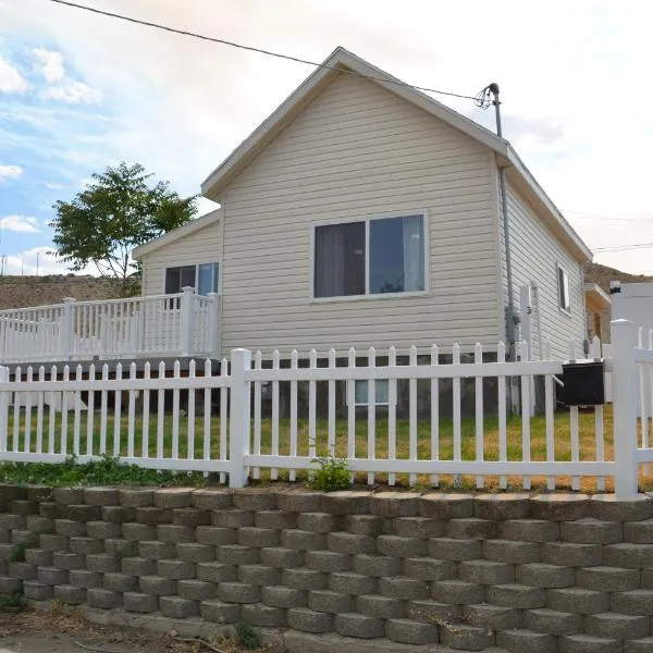 Baby Blue Sky - Price 2bd - Newly remodeled - nearby trails, hotel v destinaci Price