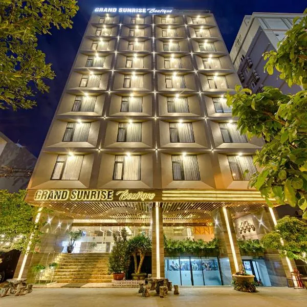 Grand Sunrise Boutique Hotel, hôtel à Tân An