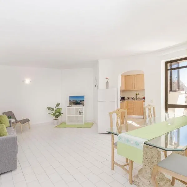 Esquina do Mar, hotel in Armação de Pêra