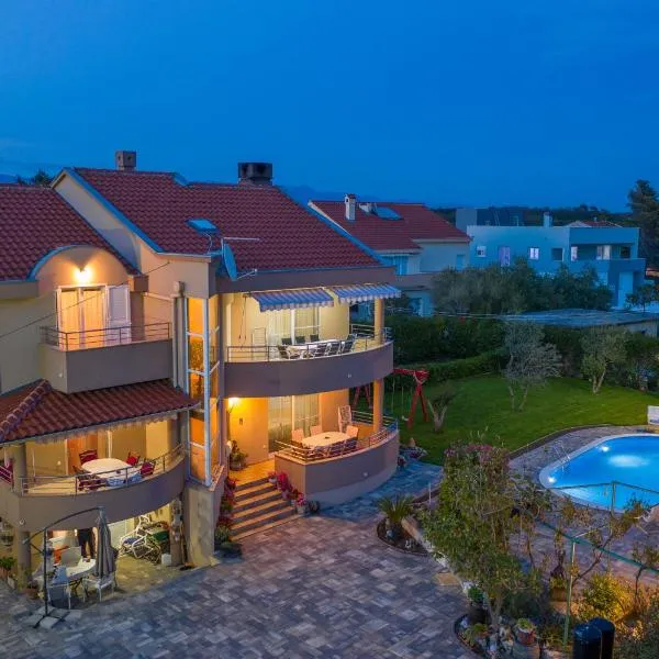 Apartmants Ivana & Toni, hótel í Privlaka