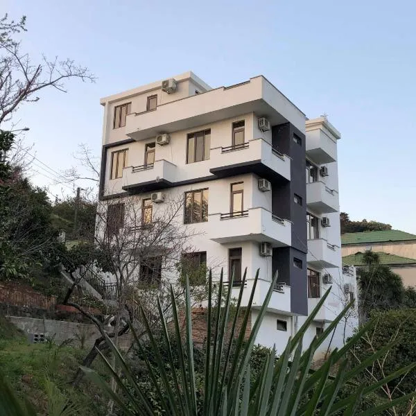 Holiday House Green Cape Batumi, hôtel à Mtsvane Konts'khi