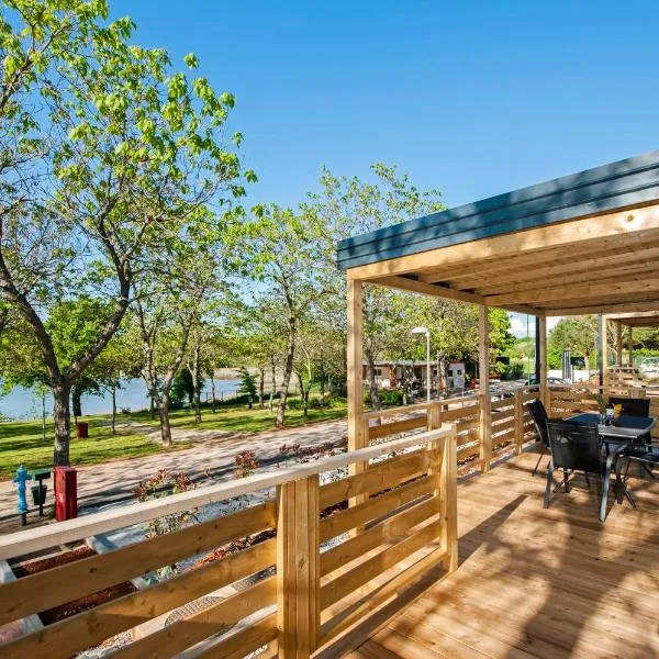 Eurocamp Mobile Homes at Campsite Puntica, hotel in Funtana