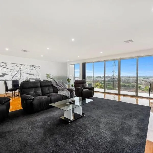 BENGALEE EXECUTIVE TOWNHOUSE- MODERN & STYLISH, hotel em Mount Gambier