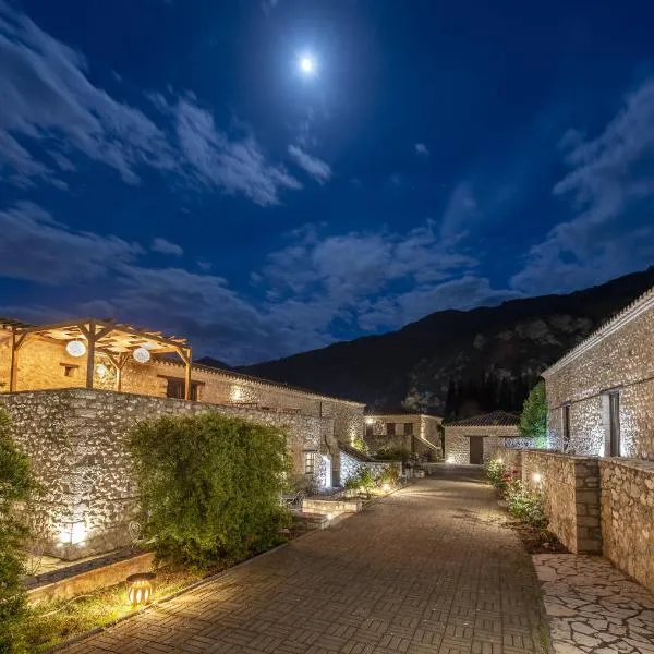 Semantron Traditional Village, khách sạn ở Diakopto