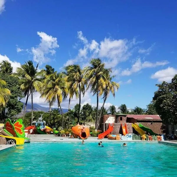 Hotel Pasabien, hotel v destinaci Huité