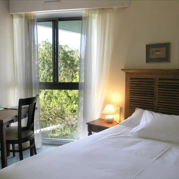 Auberge du Cabestan Hotel Audierne, hotel v destinaci Audierne