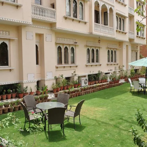 Om Niwas Suite Hotel, hotel v mestu Jaipur