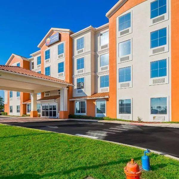 Comfort Inn & Suites Maingate South, hotel in Davenport