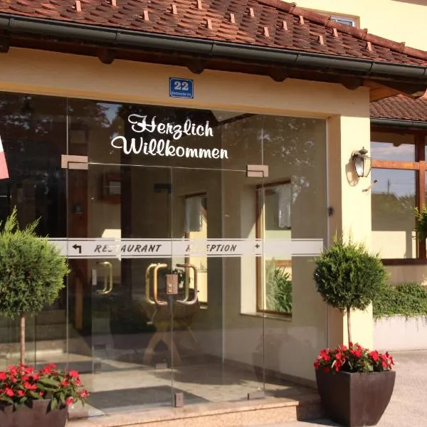 Hotel Wahlmüller, hotel di Fischlham