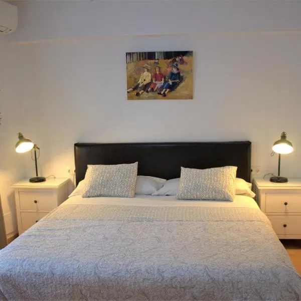 Hostal Don Peque Adult Recommended, hotel en Nerja