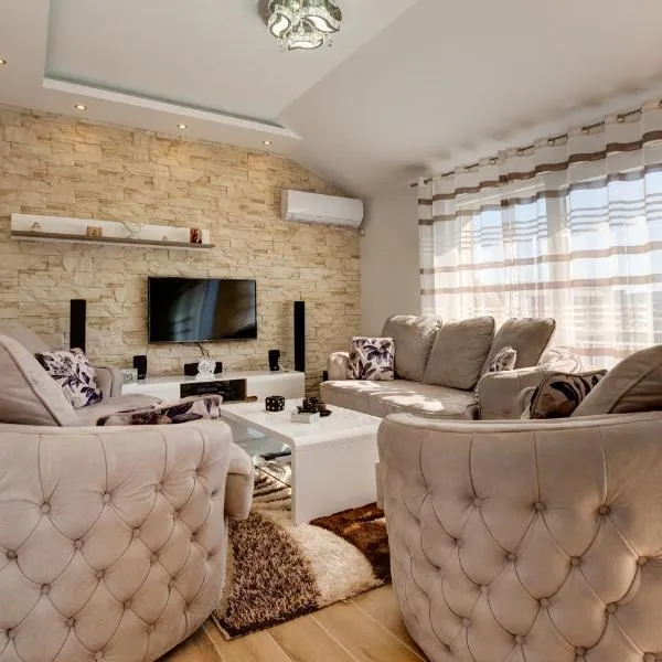 DiVino Apartment, hotel v destinaci Tivat