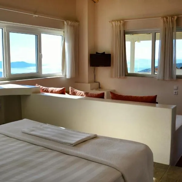 Golden Sea View Suites, hotel in Kouvéllai