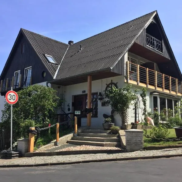 Glücksburg Strandnah an der Förde, hotel v destinaci Glücksburg