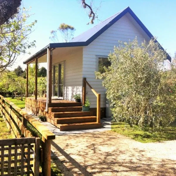 Mirror Creek Holiday Cottage, hotel i Ross