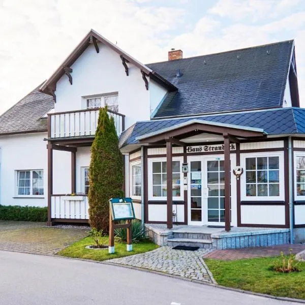 Haus Strandeck, hotel u gradu Cingst