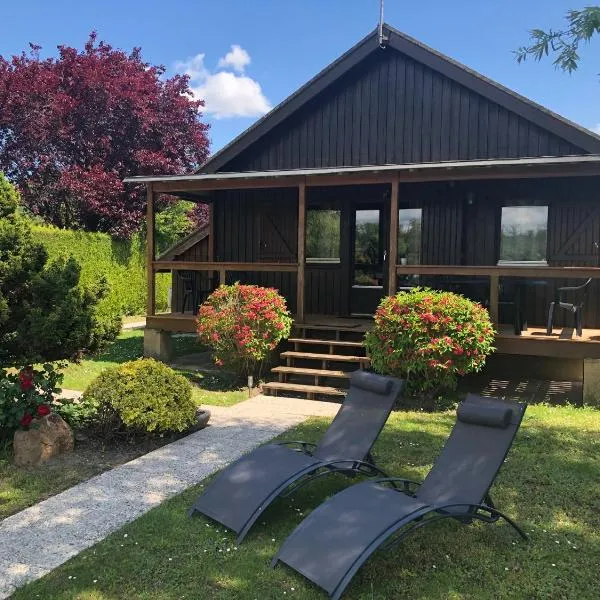 Le Chalet du Lac - Domaine de la Goujonne, hotel in Saint-Sauveur-lès-Bray
